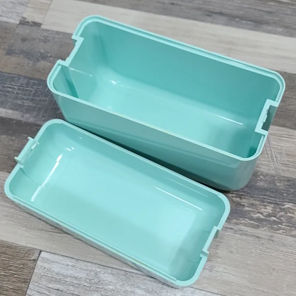 Estee Lauder Travel Case - Picture 5 of 10